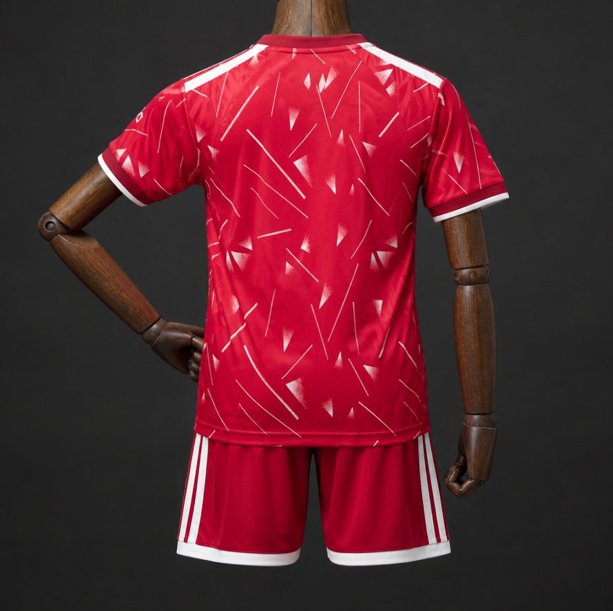 Liverpool Home 26/27 Kids Set With Logo