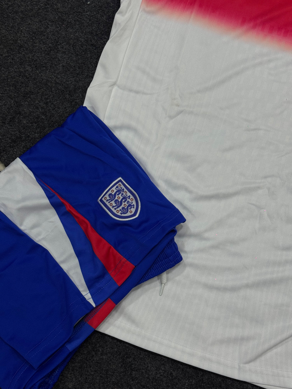 England 2025/26 Home Kit – White Football Jersey & Shorts Set