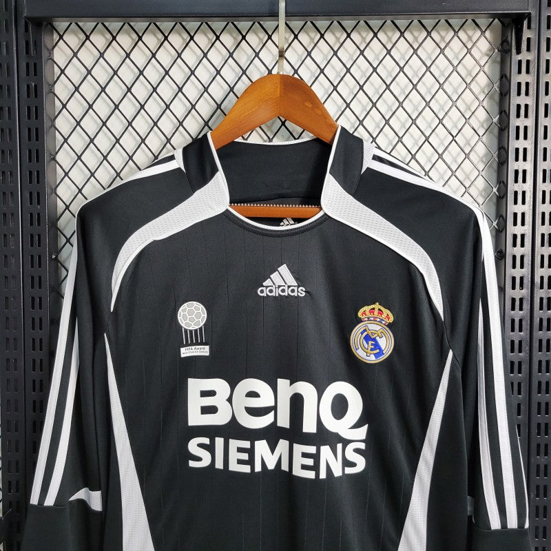 REAL MADRID 2006–07 THIRD RETRO FOOTBALL JERSEY – LONG SLEEVE