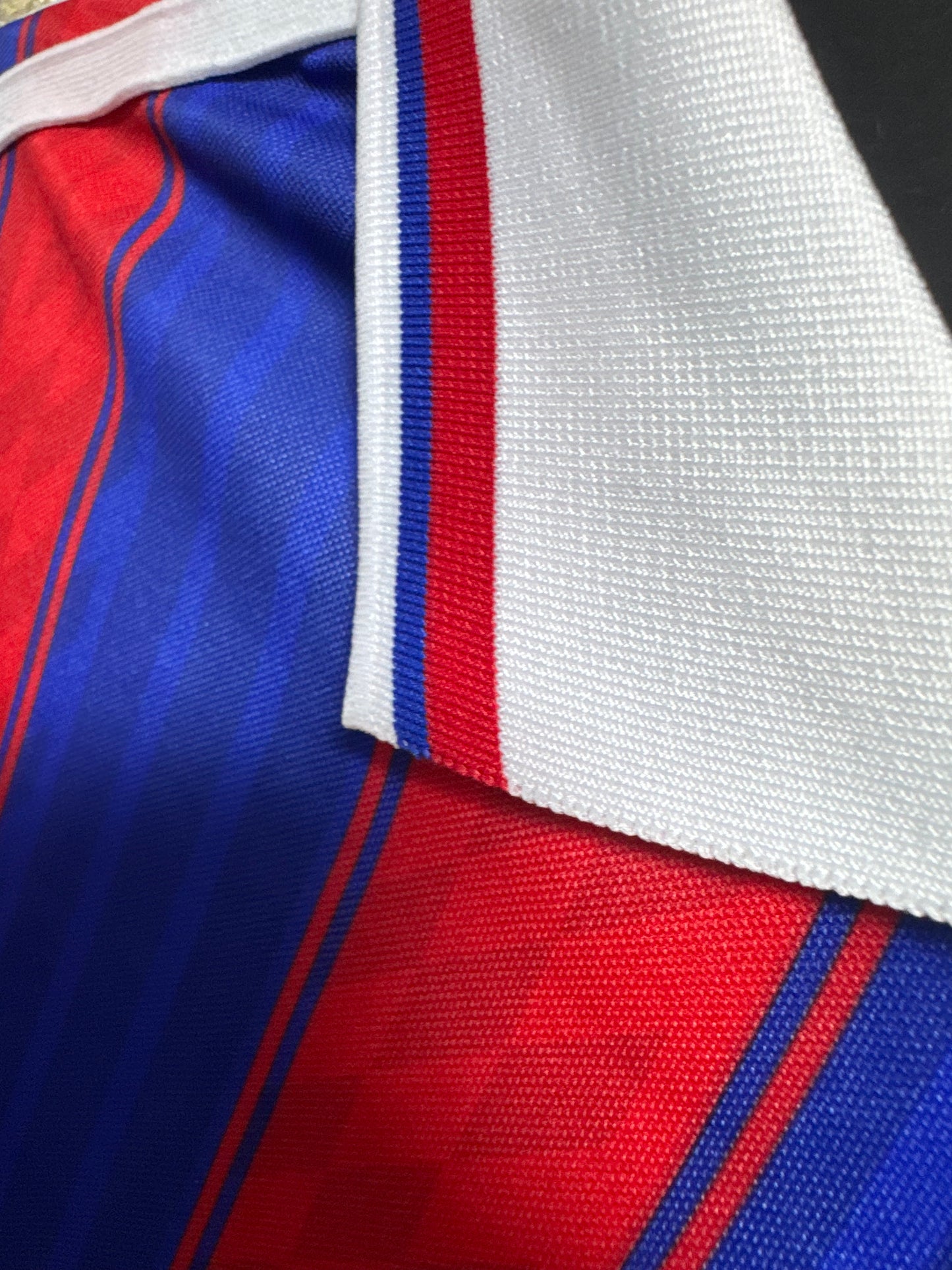 BAYERN MUNICH 1995/97 RETRO JERSEY WITH LOGO | PREMIUM RETRO FOOTBALL JERSEY
