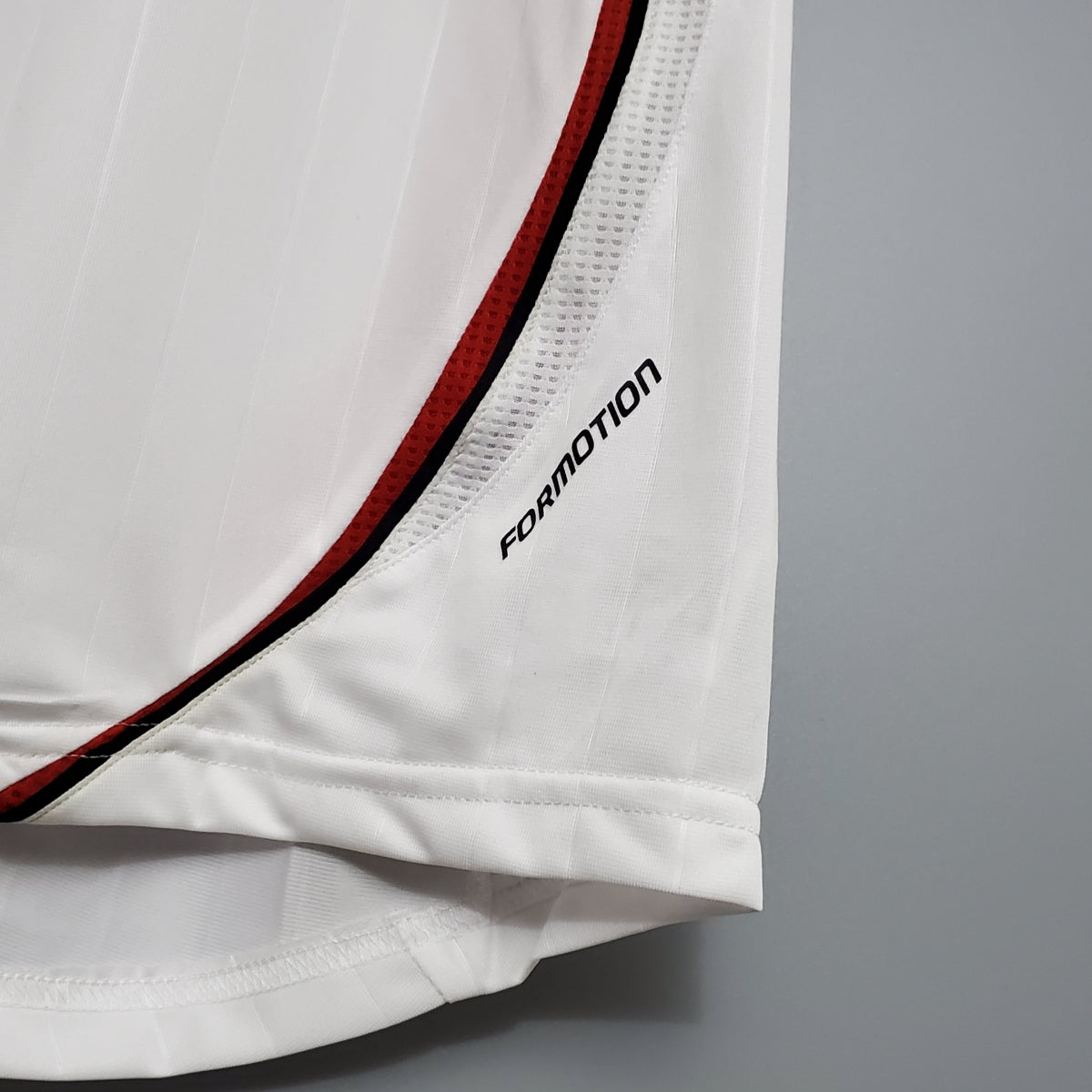 AC Milan 2006/07 Away Retro Jersey | White Football Shirt
