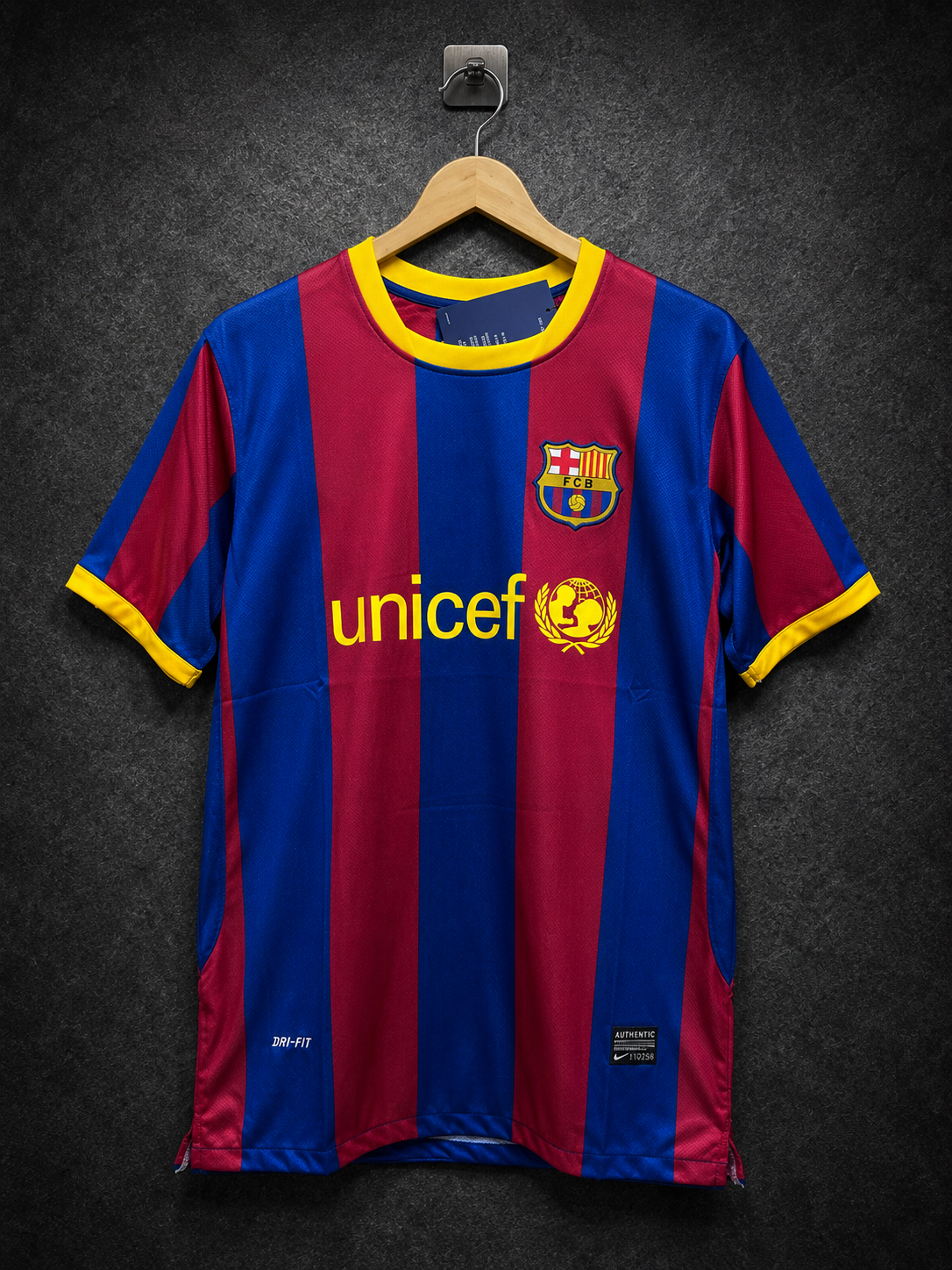 FC BARCELONA 2006/07 MESSI RETRO JERSEY WITH LOGO | PREMIUM FOOTBALL JERSEY