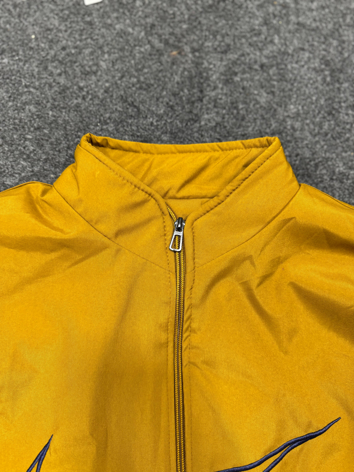 Vintage 90s Mustard Yellow & Navy Blue Windbreaker Jacket – Retro Full-Zip Streetwear