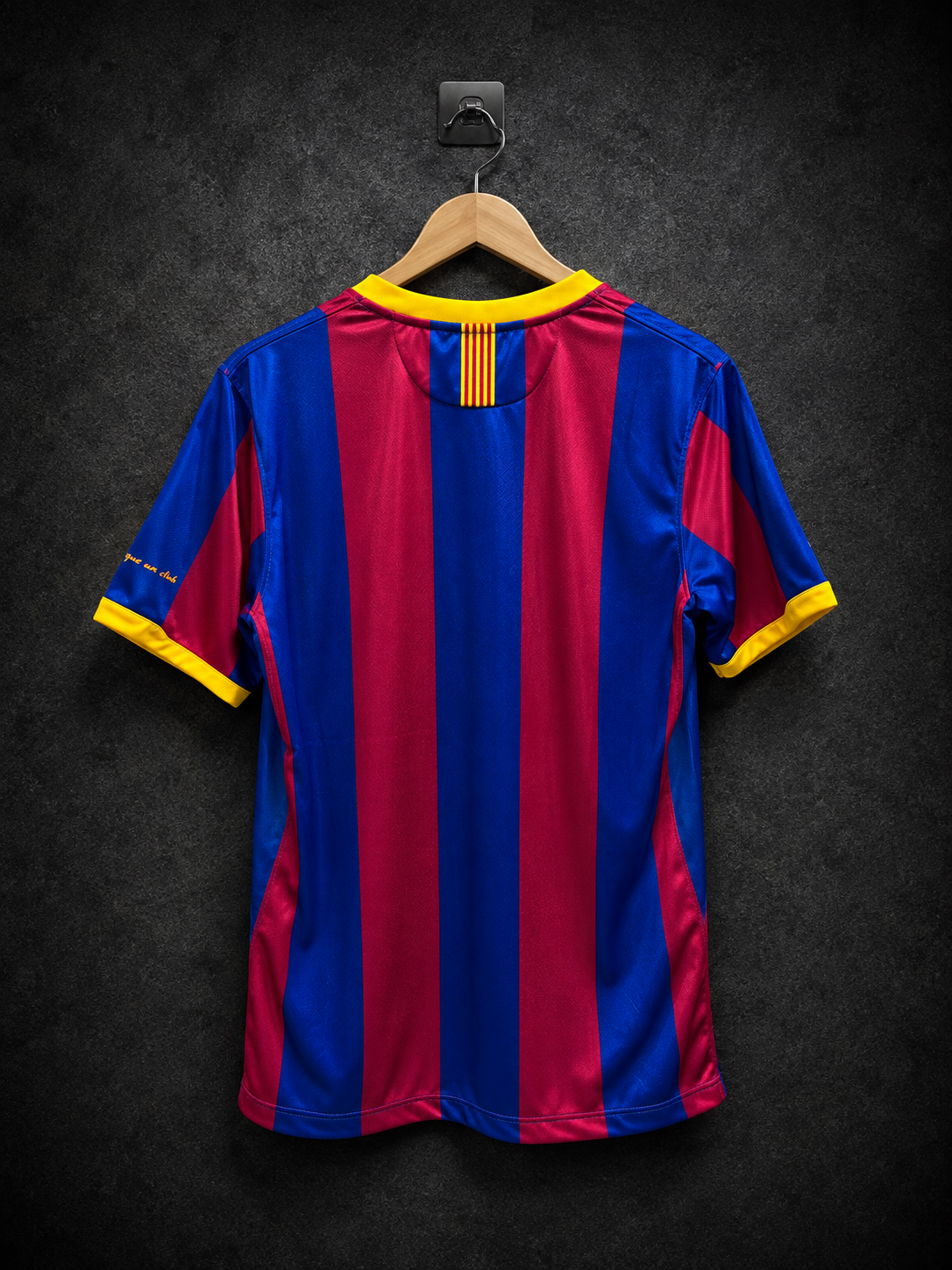 FC BARCELONA 2006/07 MESSI RETRO JERSEY WITH LOGO | PREMIUM FOOTBALL JERSEY