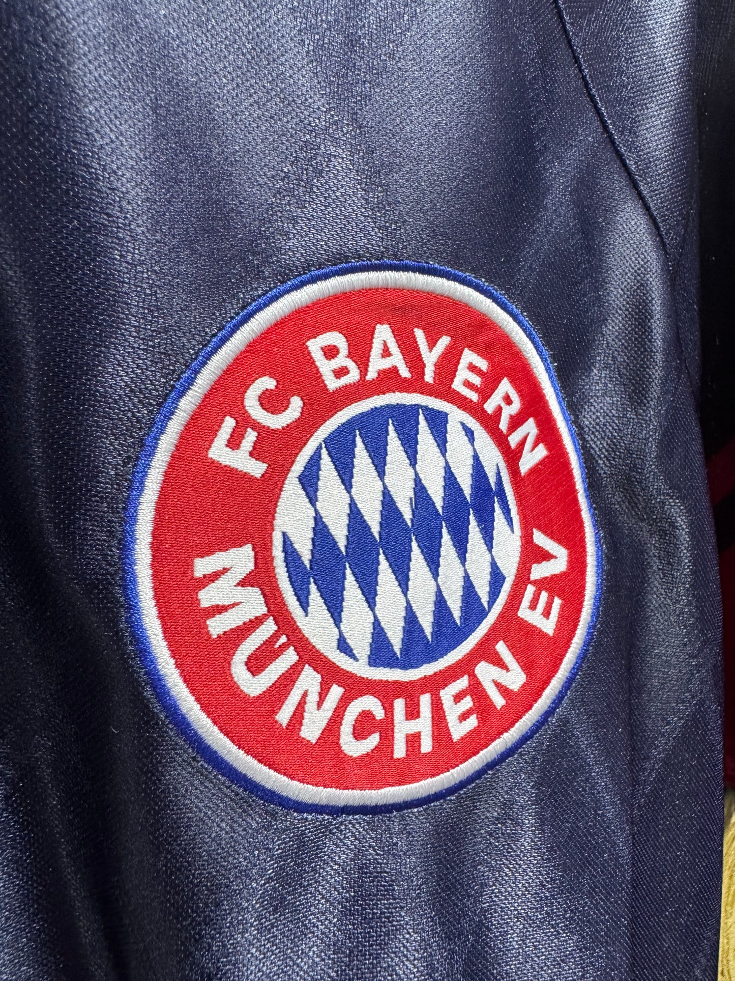 BAYERN MUNICH HOME 1996/97 RETRO JERSEY WITH LOGO | PREMIUM RETRO FOOTBALL JERSEY