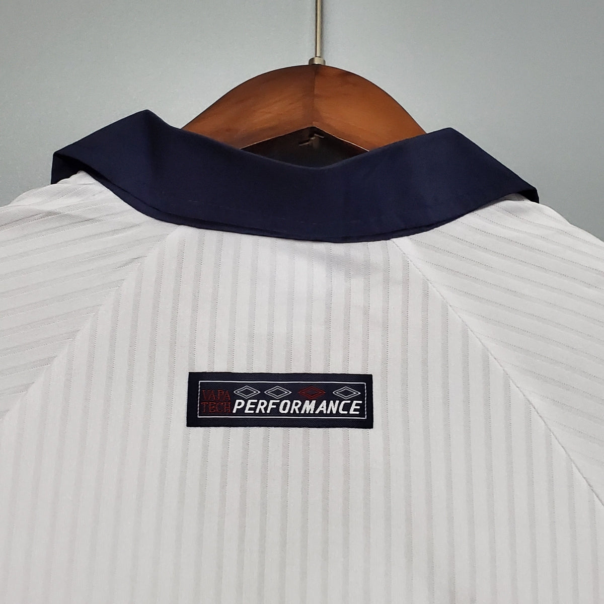ENGLAND 1998 HOME RETRO FOOTBALL JERSEY – FULL SLEEVE