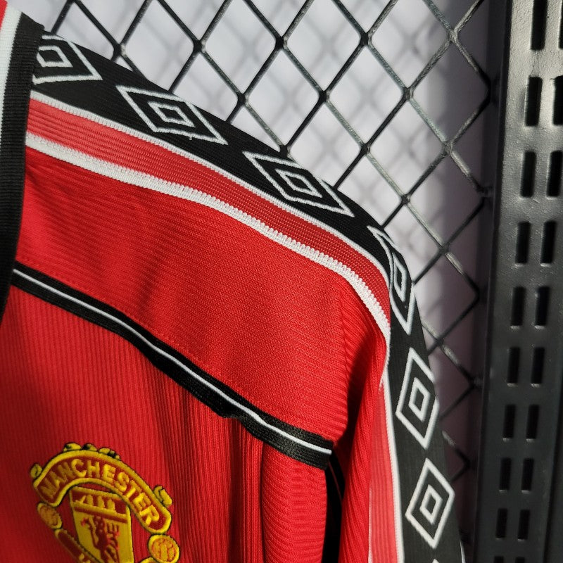 MANCHESTER UNITED 1998–99 HOME RETRO FOOTBALL JERSEY – LONG SLEEVE