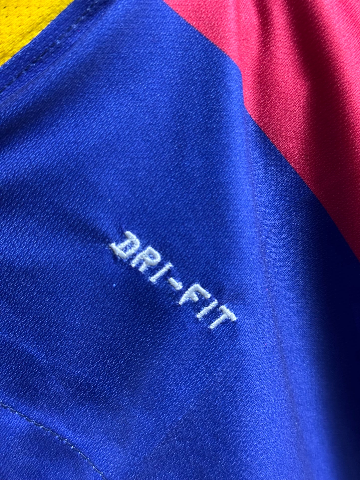 FC BARCELONA HOME 2015/16 RETRO JERSEY WITH LOGO | PREMIUM RETRO FOOTBALL JERSEY