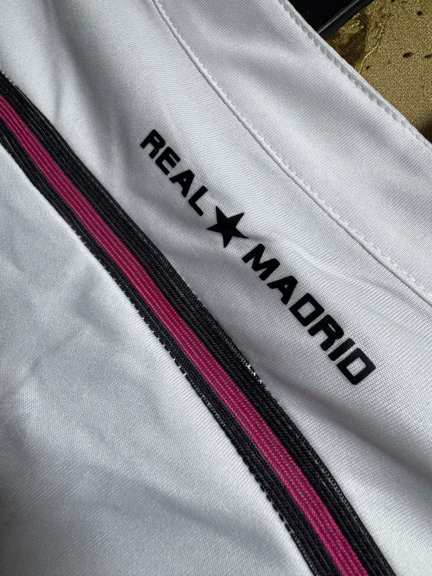 REAL MADRID HOME 2014/15 RETRO JERSEY WITH LOGO | PREMIUM RETRO FOOTBALL JERSEY