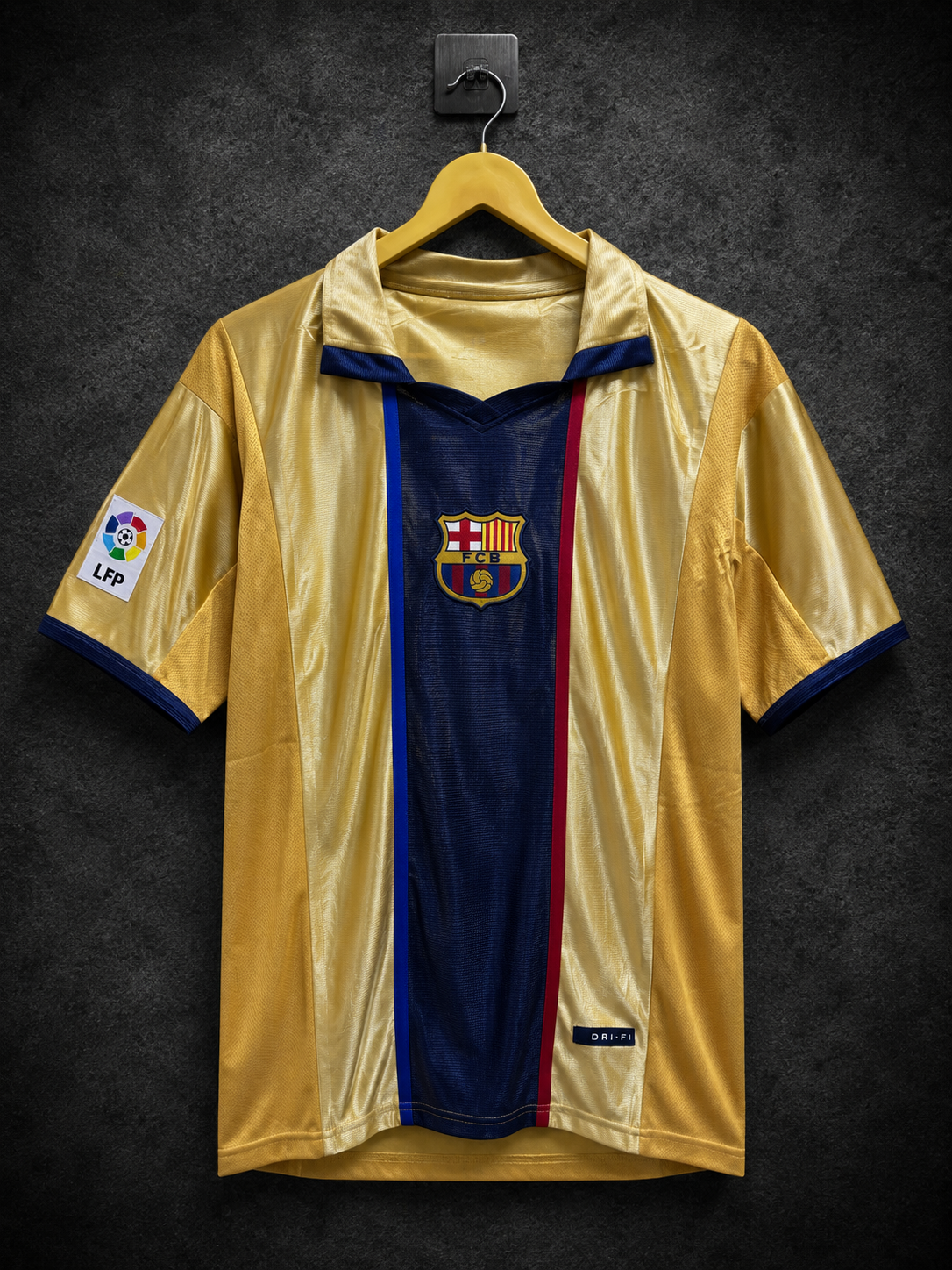 FC BARCELONA HOME 2001/02 RETRO JERSEY WITH LOGO | PREMIUM RETRO FOOTBALL JERSEY
