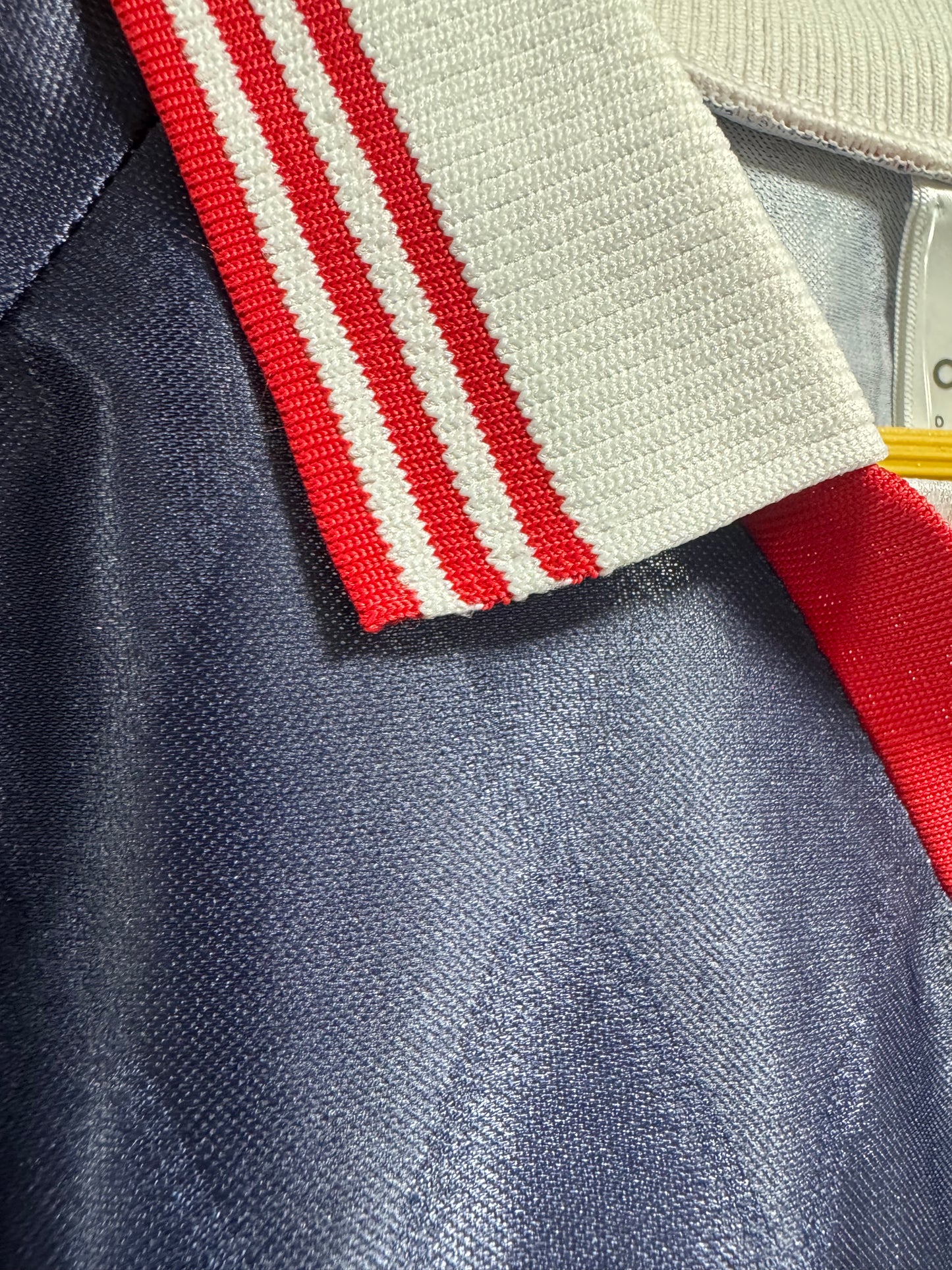 BAYERN MUNICH HOME 1996/97 RETRO JERSEY WITH LOGO | PREMIUM RETRO FOOTBALL JERSEY