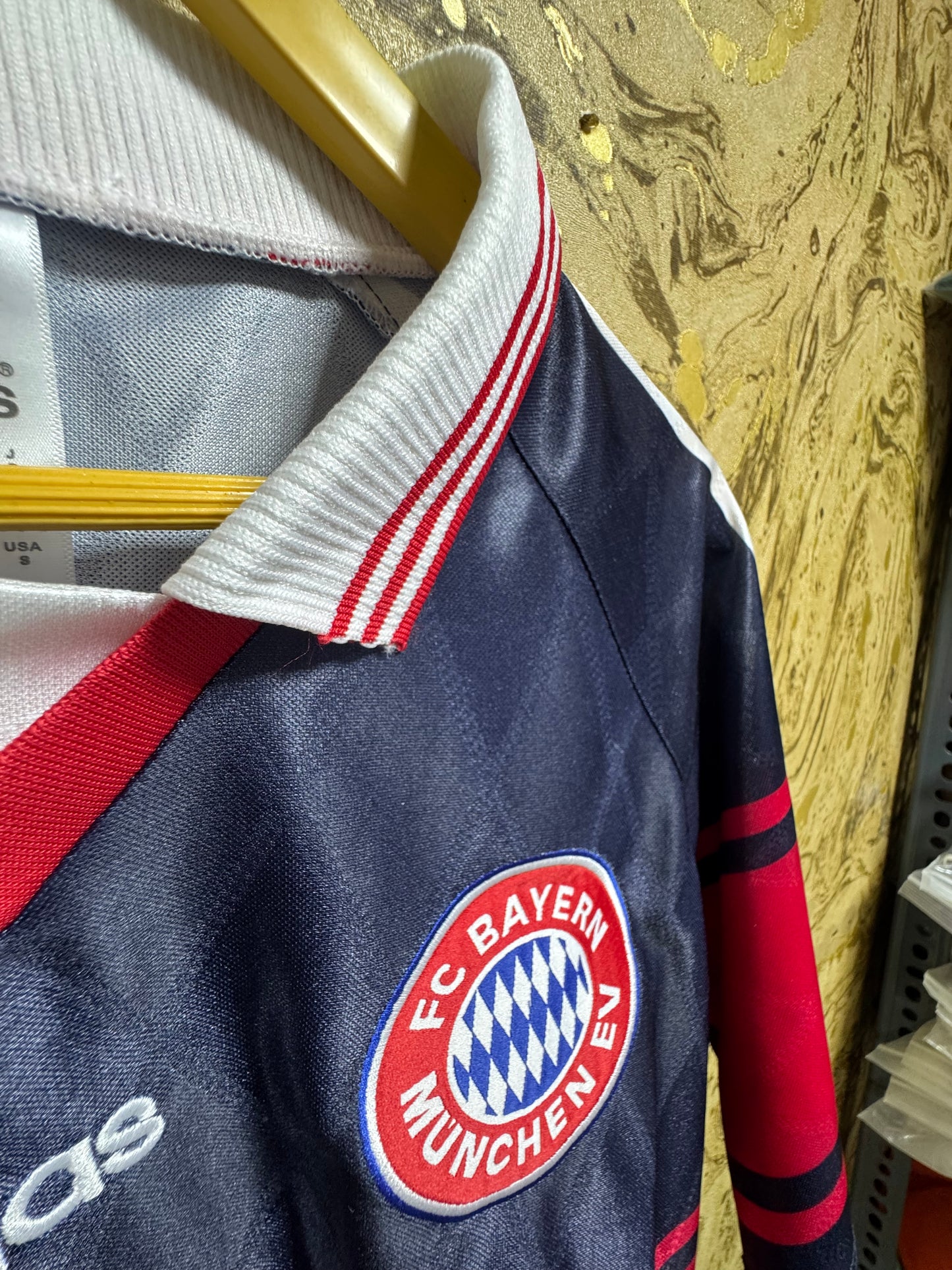 BAYERN MUNICH HOME 1996/97 RETRO JERSEY WITH LOGO | PREMIUM RETRO FOOTBALL JERSEY