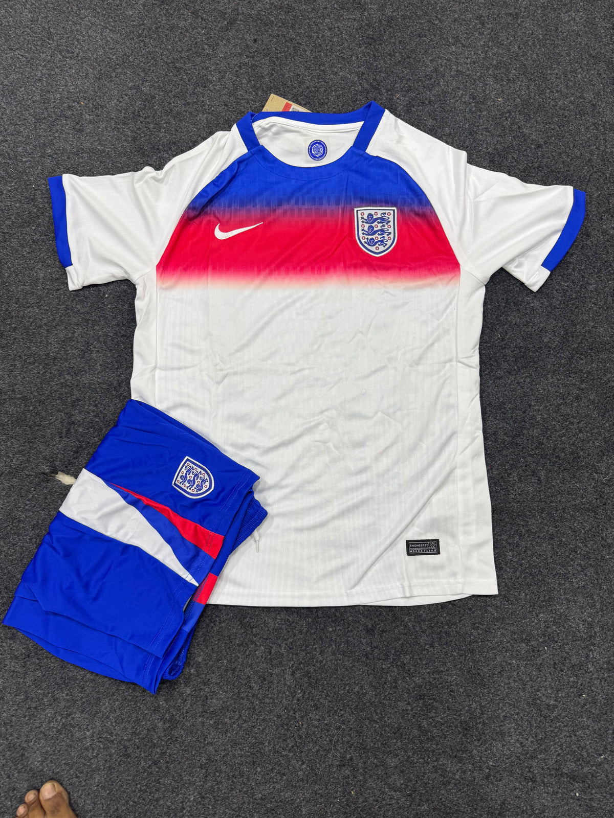 England 2025/26 Home Kit – White Football Jersey & Shorts Set