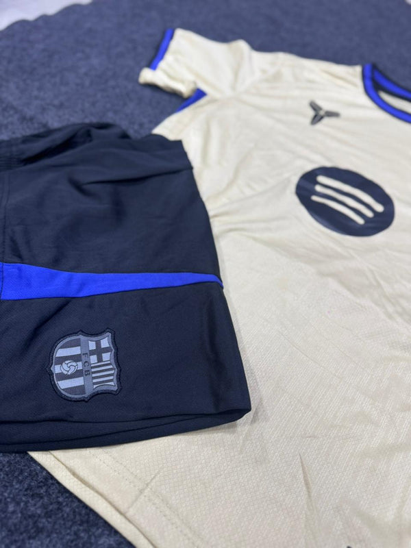 FC BARCELONA SPECIAL EDITION MAMBA / KOBE TRIBUTE FOOTBALL JERSEY & SHORTS SET – GOLD & BLACK