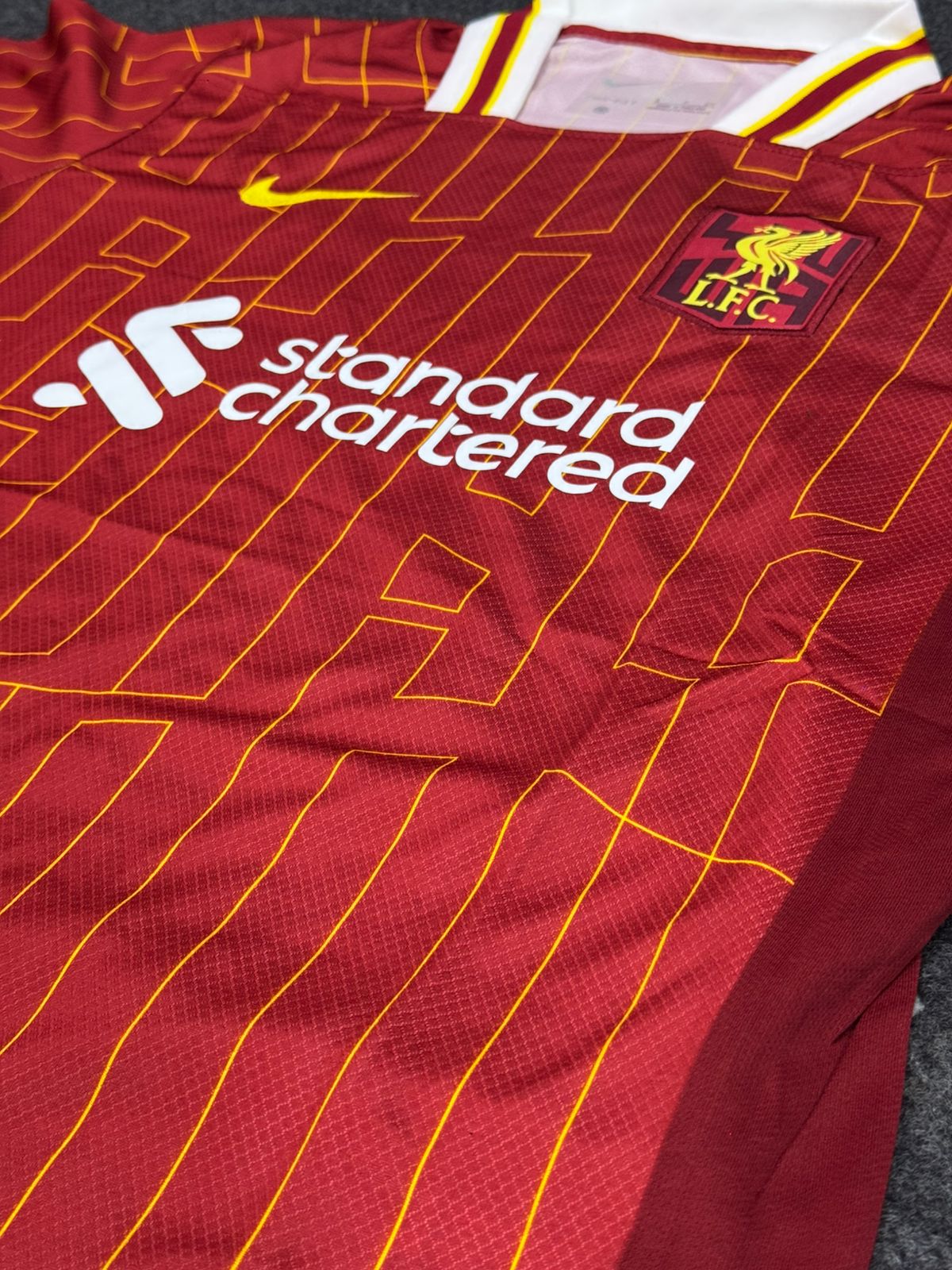 LIVERPOOL HOME JERSEY 2024/25 – JERSEY & SHORTS SET