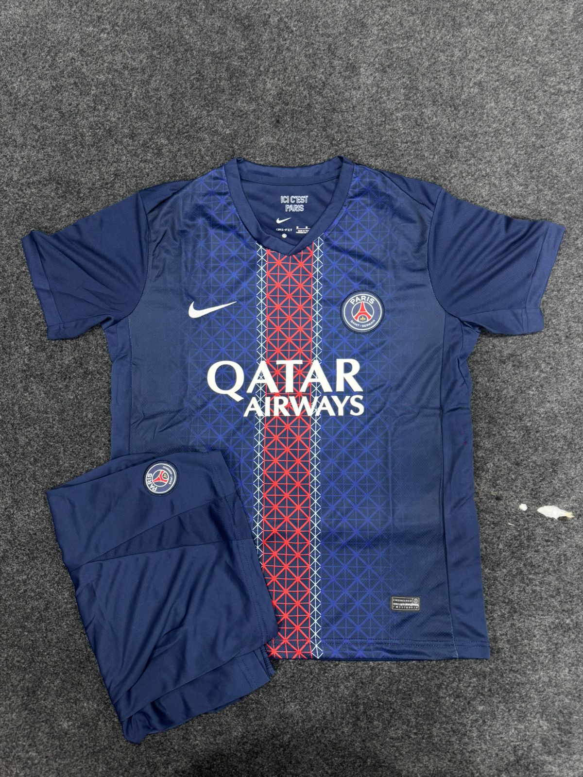 PARIS SAINT-GERMAIN HOME JERSEY 2025/26 – JERSEY & SHORTS SET