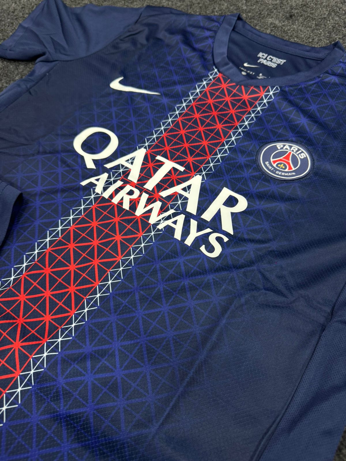 PARIS SAINT-GERMAIN HOME JERSEY 2025/26 – JERSEY & SHORTS SET
