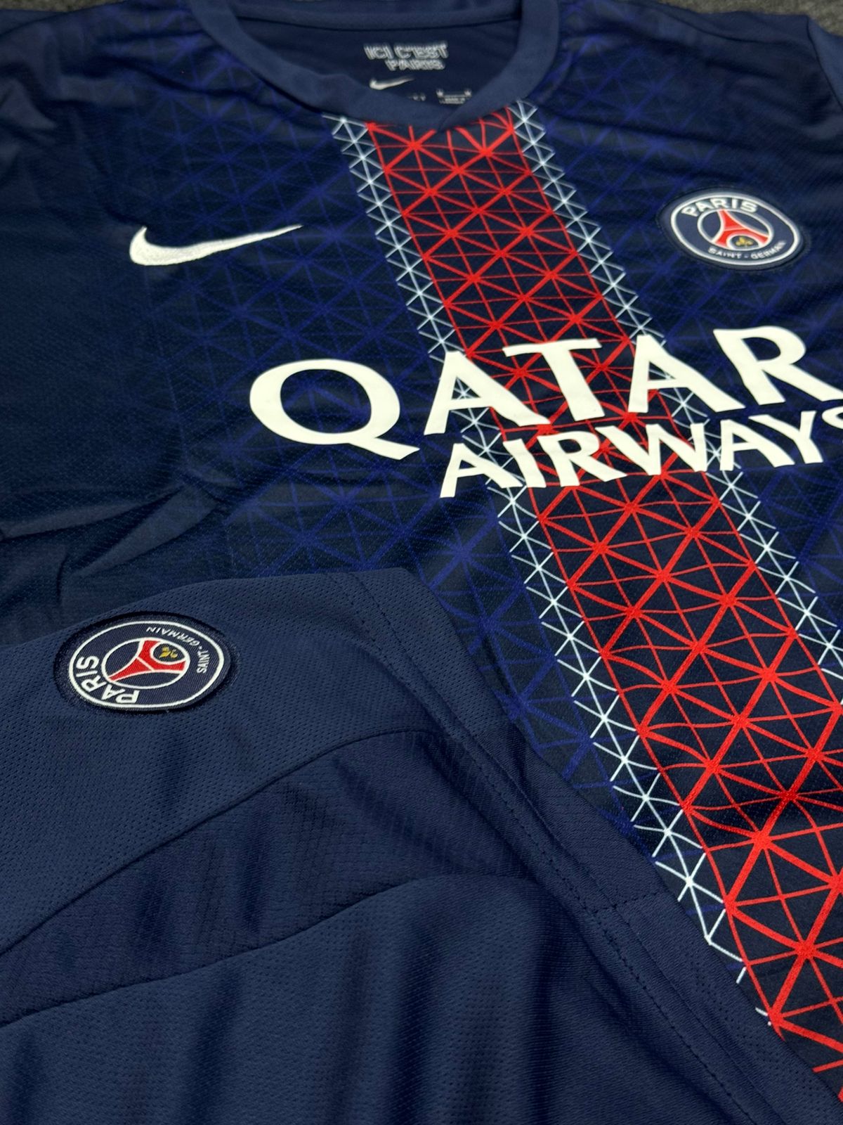 PARIS SAINT-GERMAIN HOME JERSEY 2025/26 – JERSEY & SHORTS SET