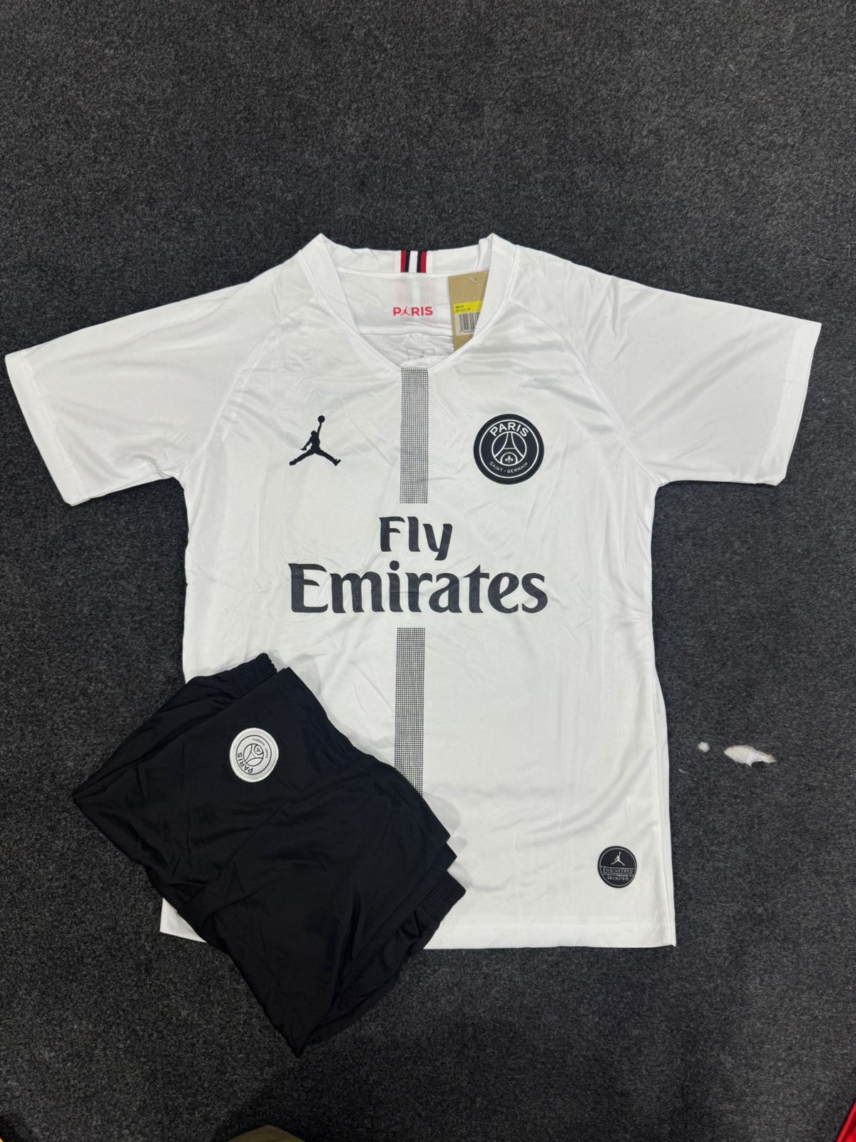 PARIS SAINT-GERMAIN WHITE 2018/19 JERSEY & SHORTS SET