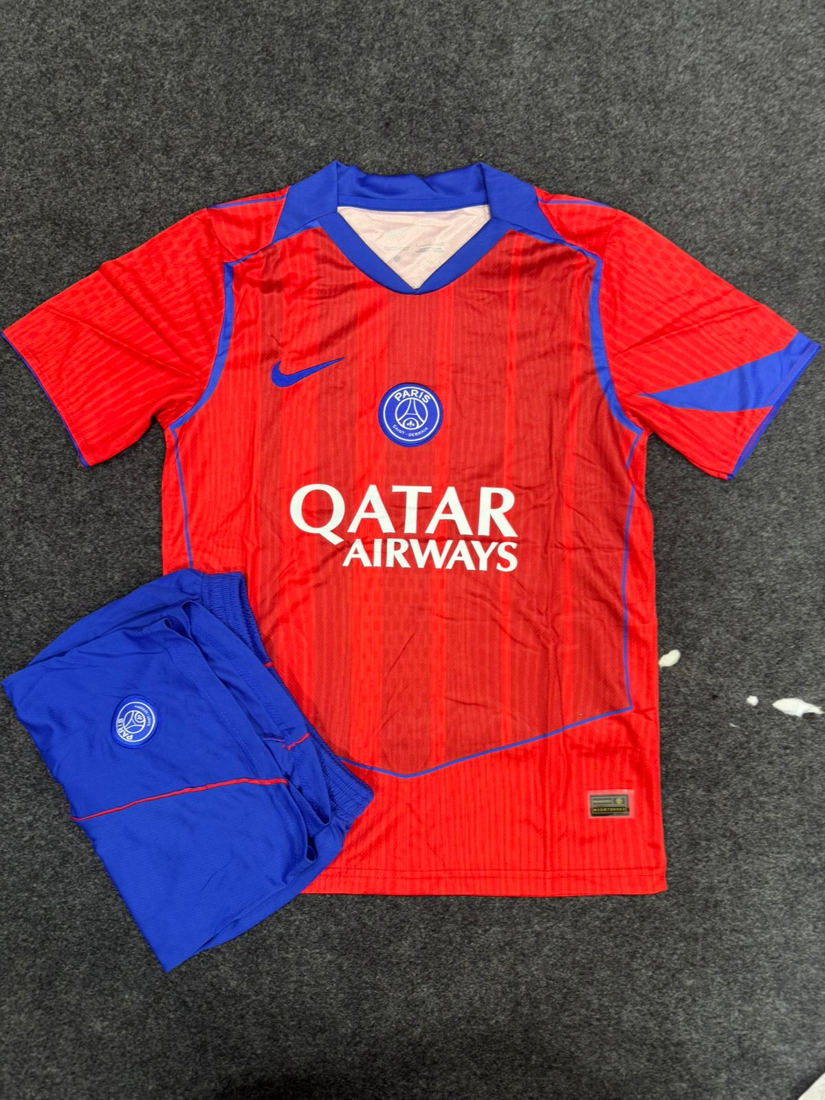 PARIS SAINT-GERMAIN 2025/26 STADIUM THIRD KIT – JERSEY & SHORTS SET