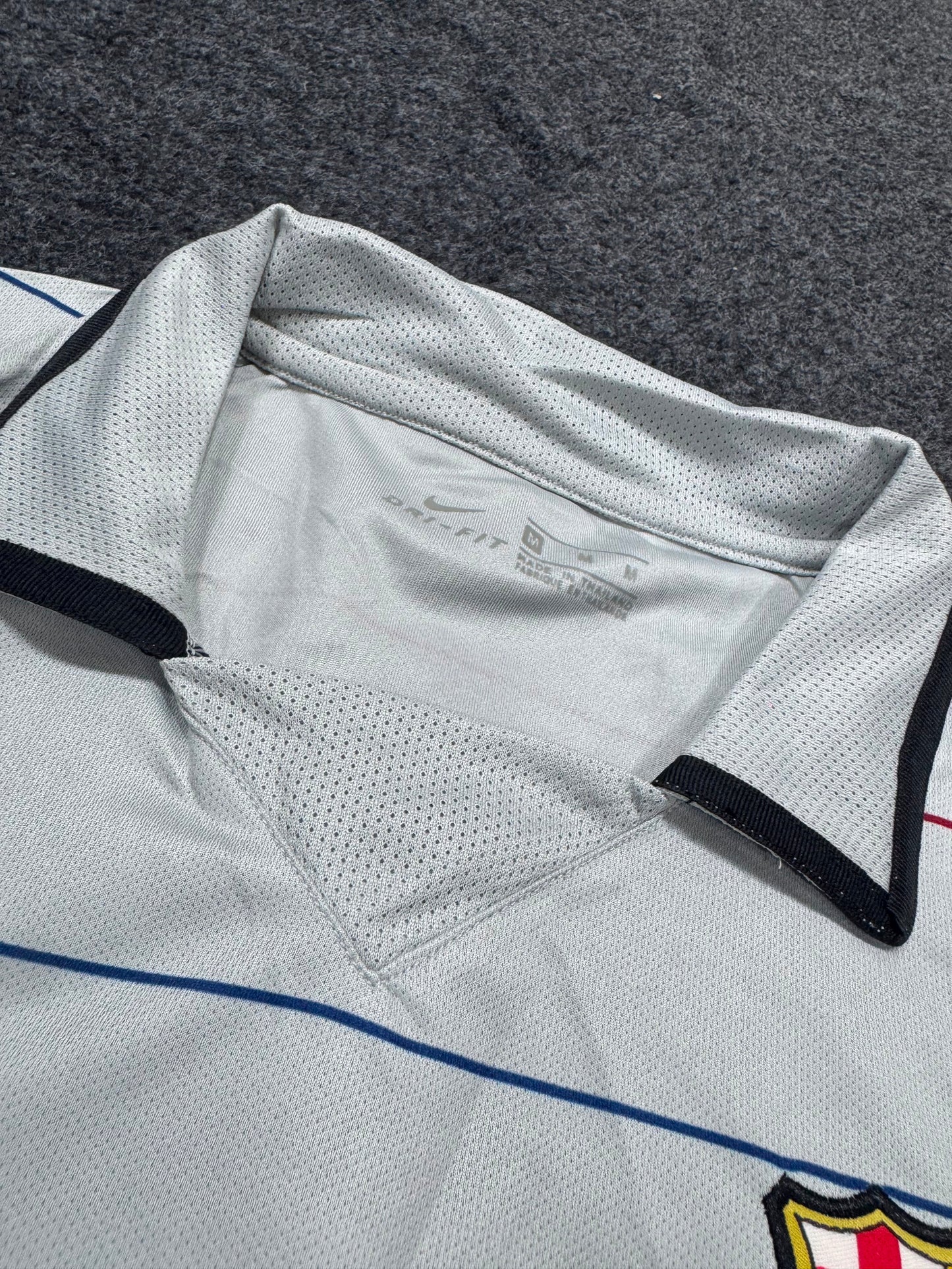 FC BARCELONA AWAY 2003/04 JERSEY WITH LOGO | PREMIUM RETRO FOOTBALL JERSEY