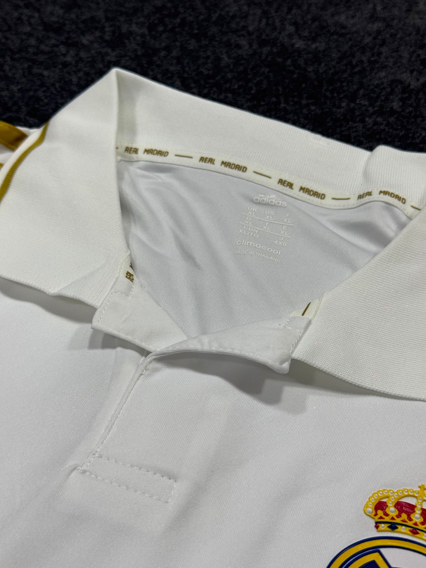 REAL MADRID RETRO 2009/10 HOME LONG SLEEVE JERSEY WITH LOGO | PREMIUM RETRO FOOTBALL JERSEY