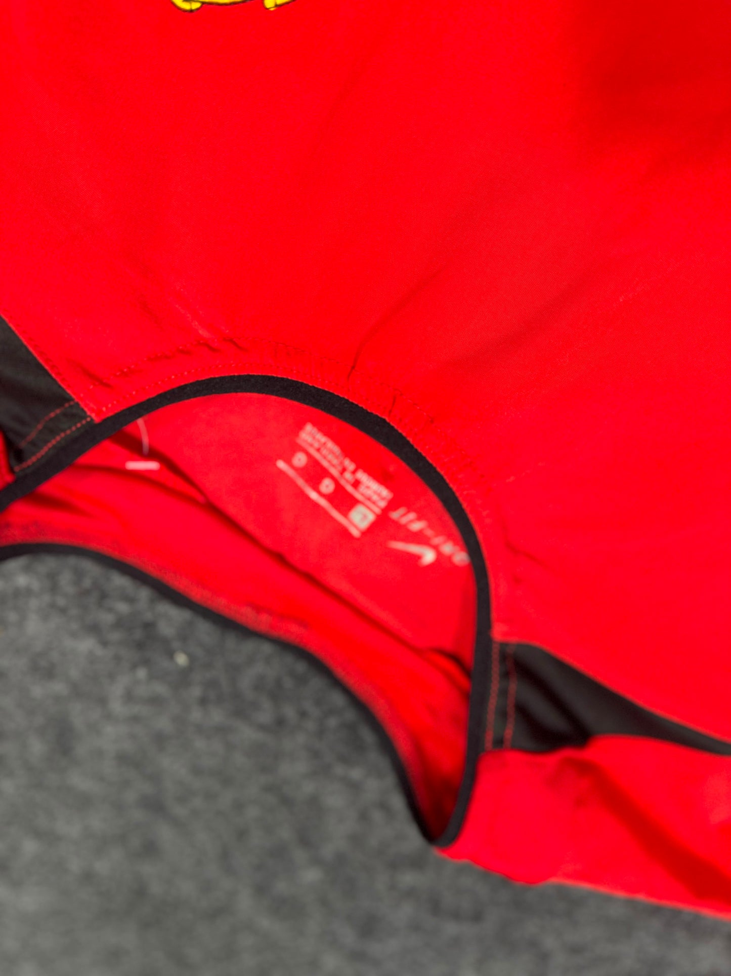 MANCHESTER UNITED RETRO 2002/04 HOME LONG SLEEVE JERSEY WITH LOGO | PREMIUM RETRO FOOTBALL JERSEY