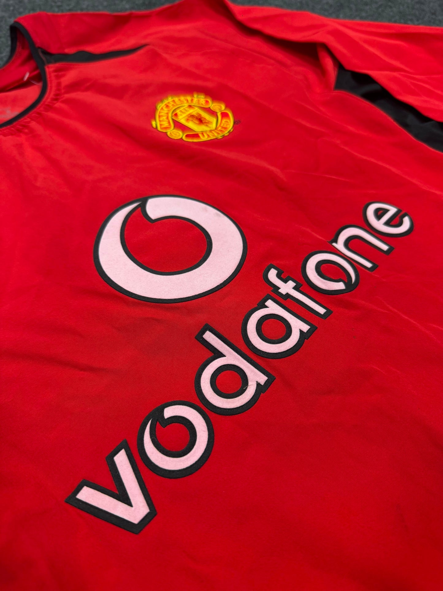 MANCHESTER UNITED RETRO 2002/04 HOME LONG SLEEVE JERSEY WITH LOGO | PREMIUM RETRO FOOTBALL JERSEY