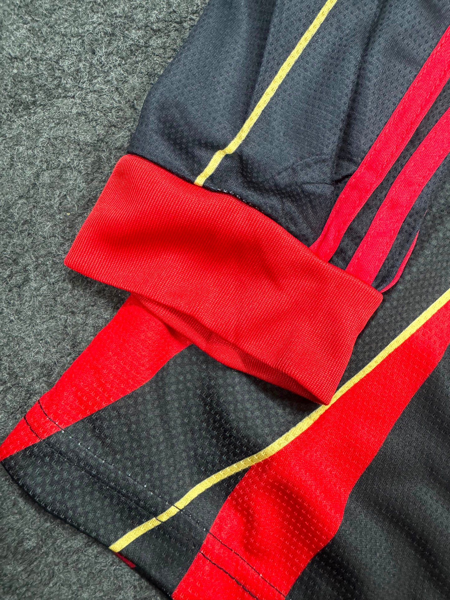 AC MILAN RETRO HOME LONG SLEEVE JERSEY WITH LOGO | PREMIUM RETRO FOOTBALL JERSEY