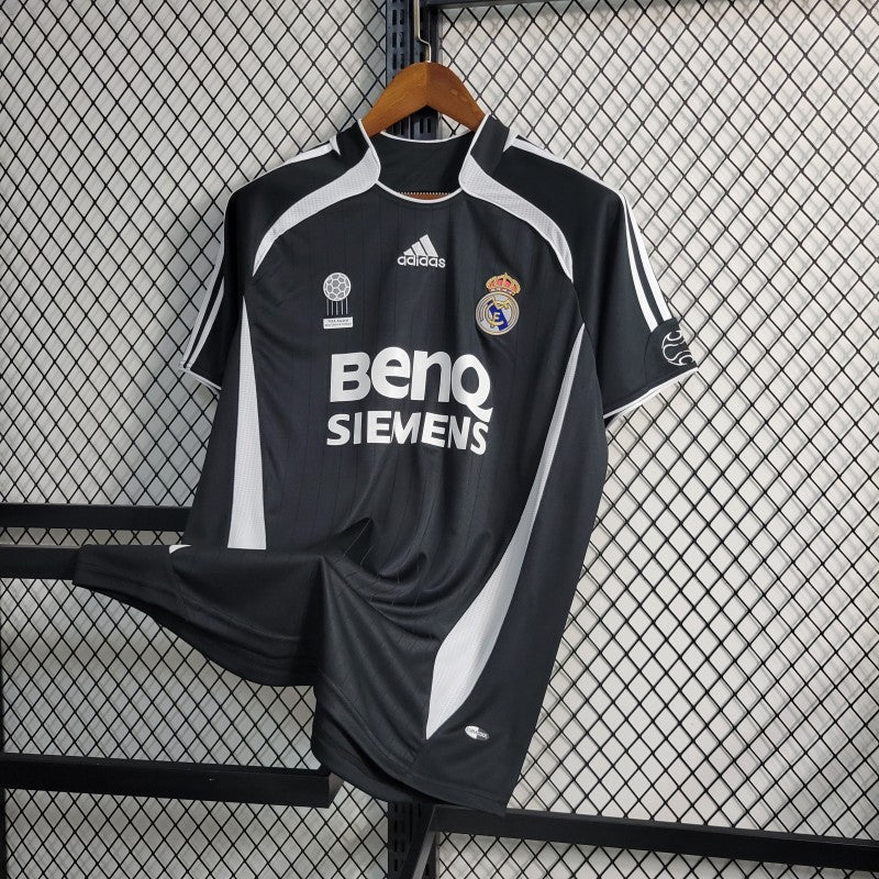 Real Madrid 2006–07 Away Retro Football Jersey | Vintage Madrid Kit