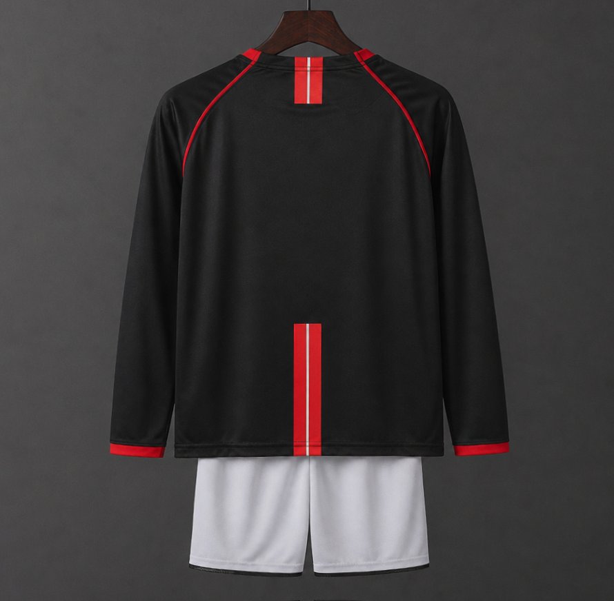 MANCHESTER UNITED BLACK RETRO FULL SLEEVE FOOTBALL JERSEY & SHORTS SET – PREMIUM QUALITY WITH LOGO